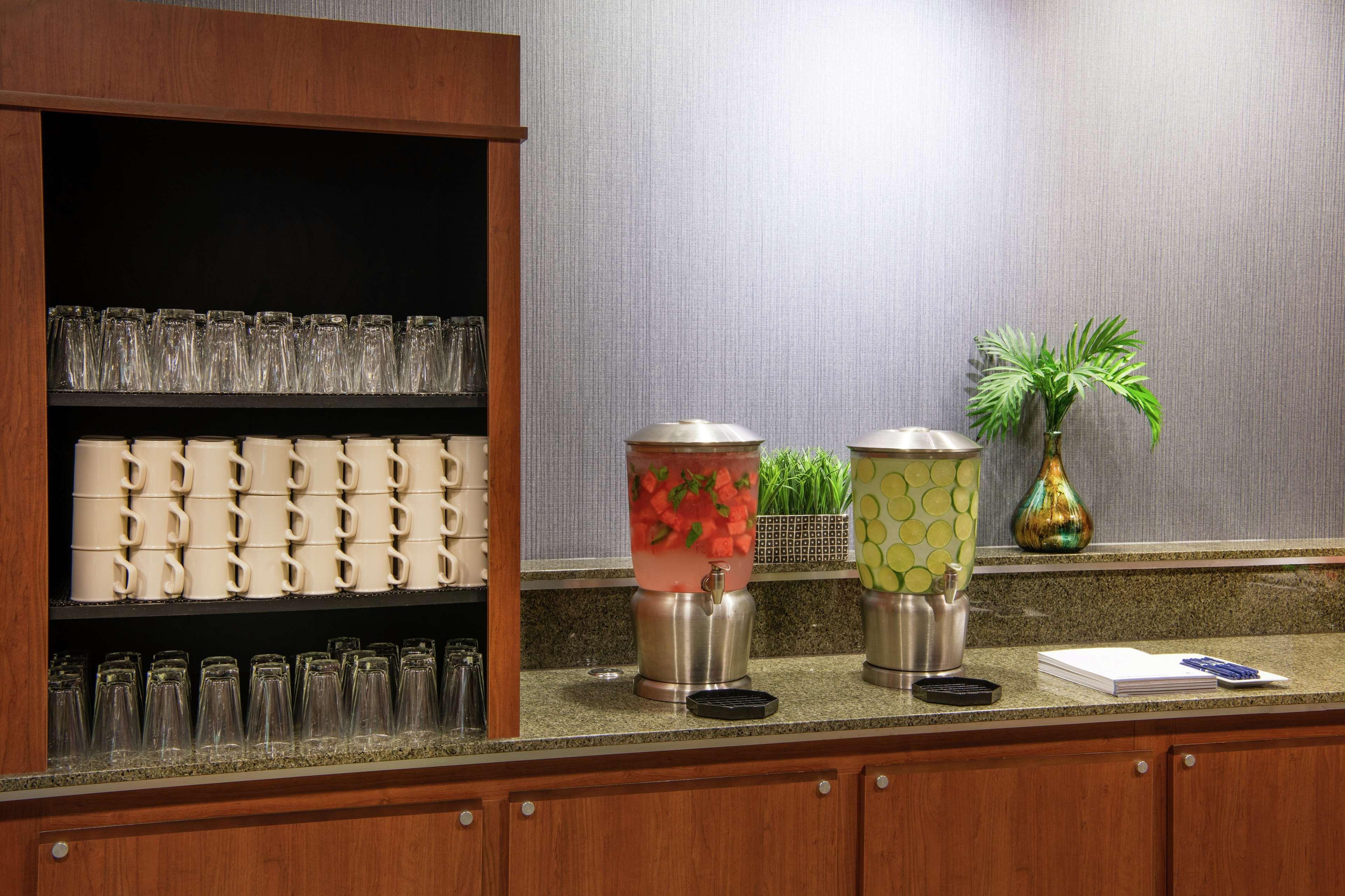 Doubletree By Hilton Portland Hotel Bagian luar foto