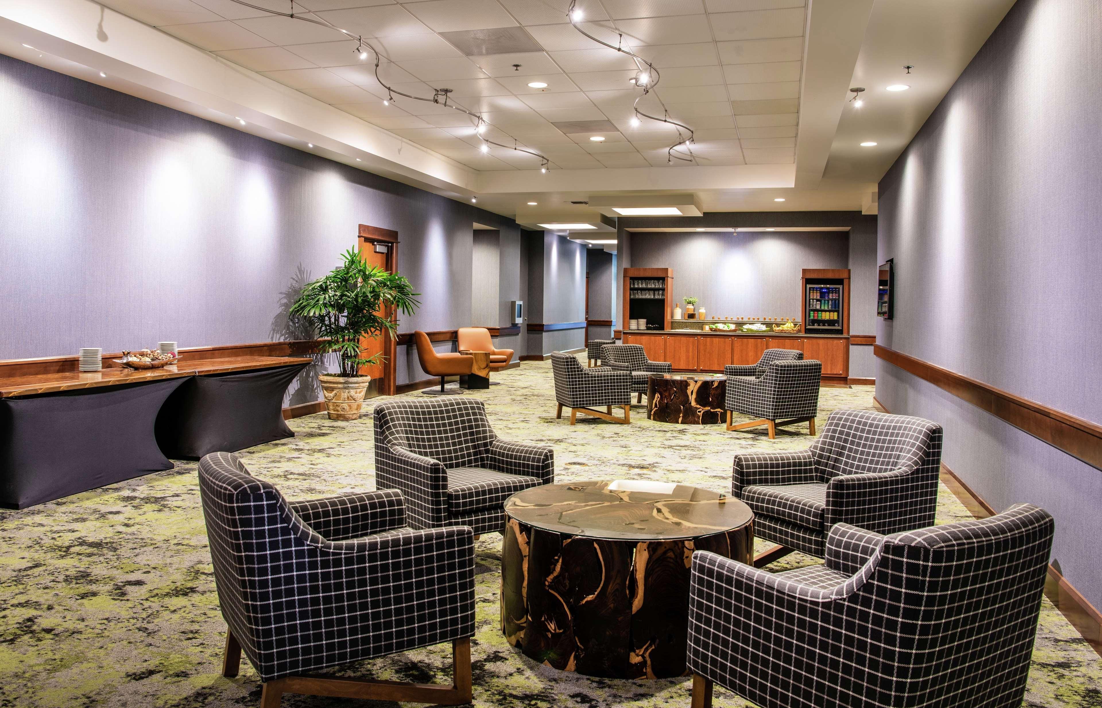 Doubletree By Hilton Portland Hotel Bagian luar foto