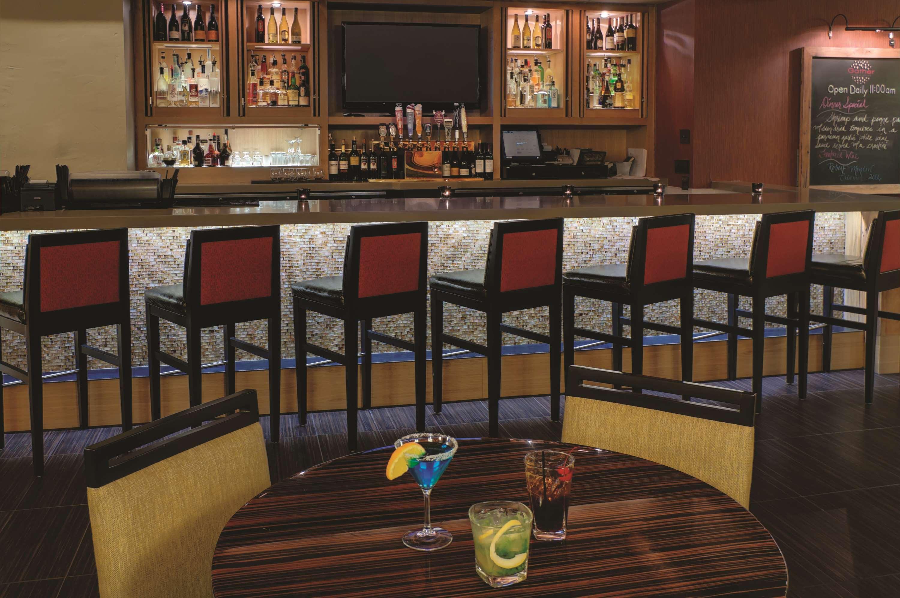 Doubletree By Hilton Portland Hotel Bagian luar foto