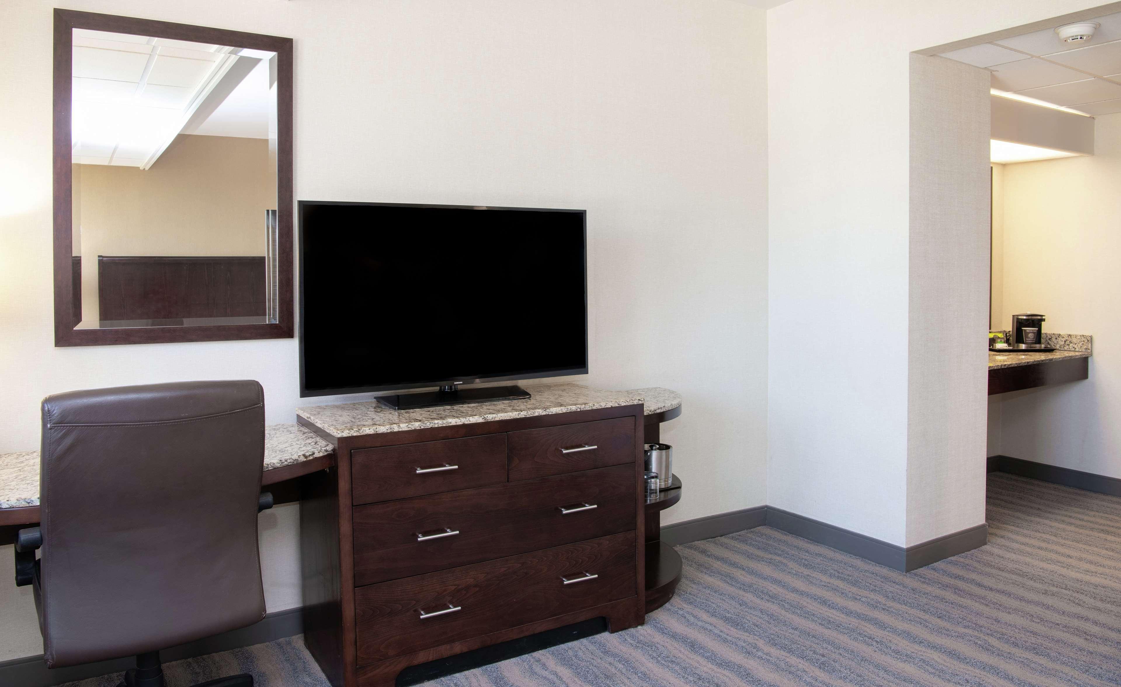 Doubletree By Hilton Portland Hotel Bagian luar foto