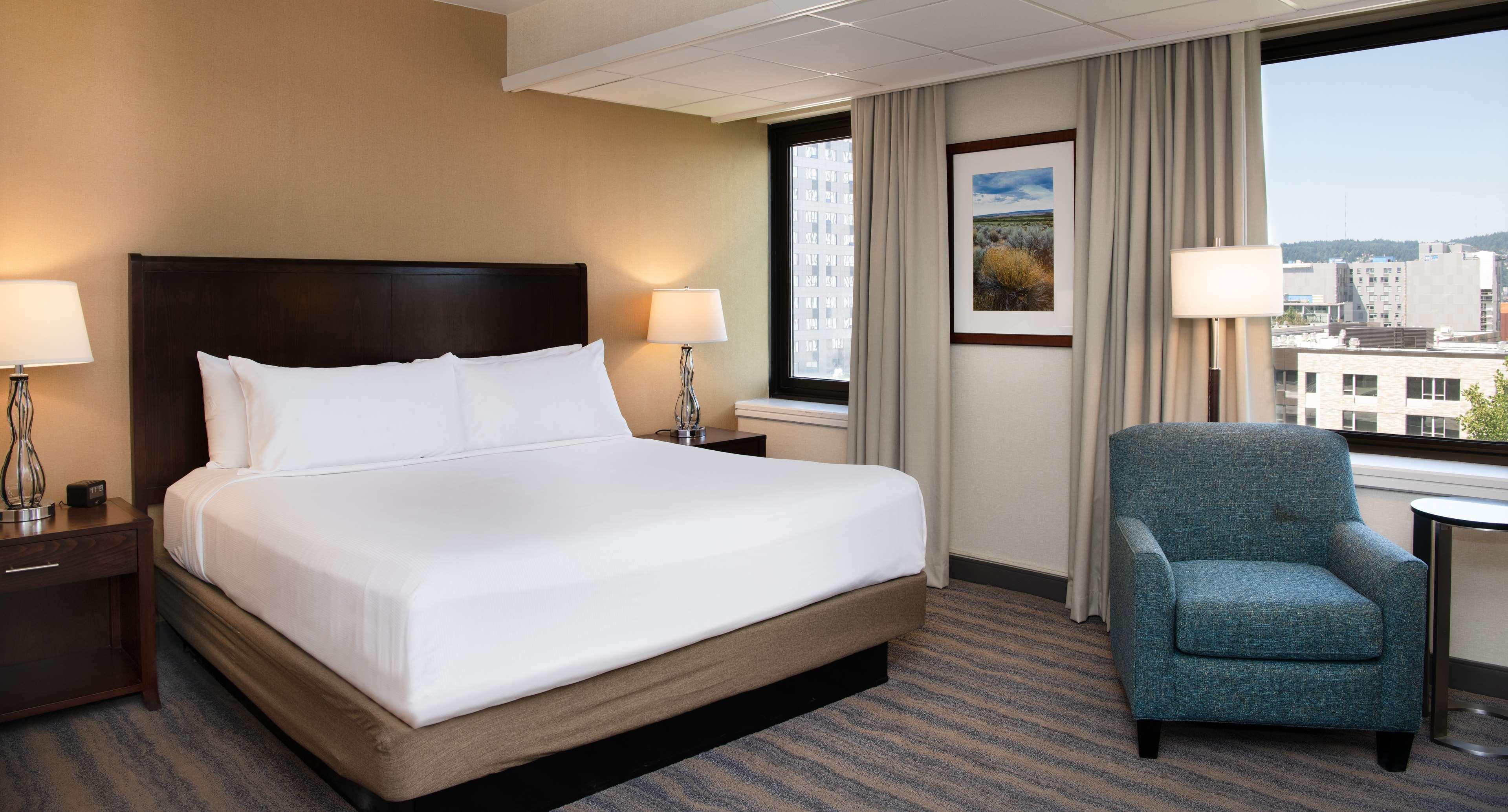 Doubletree By Hilton Portland Hotel Bagian luar foto