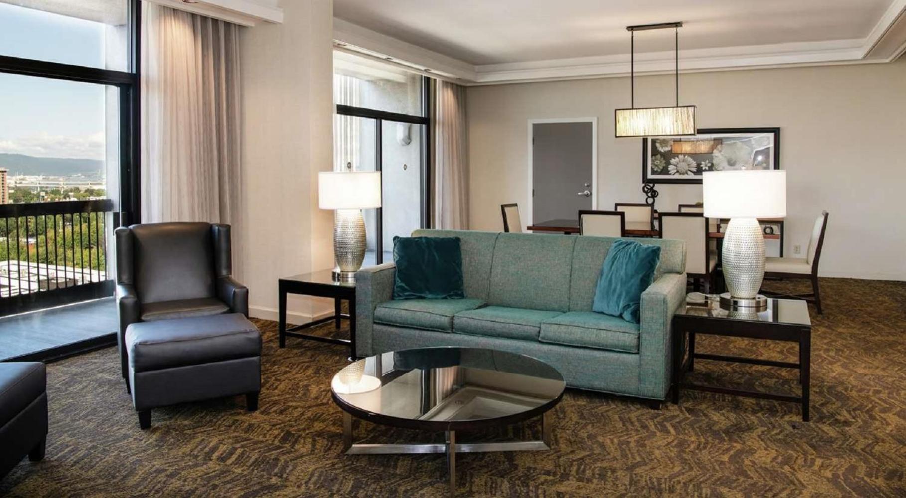Doubletree By Hilton Portland Hotel Bagian luar foto
