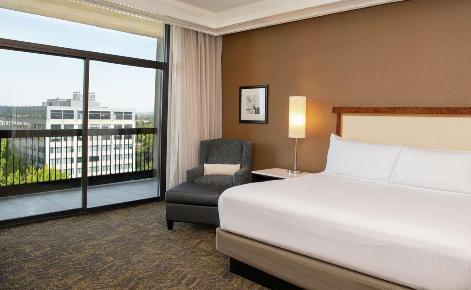 Doubletree By Hilton Portland Hotel Bagian luar foto