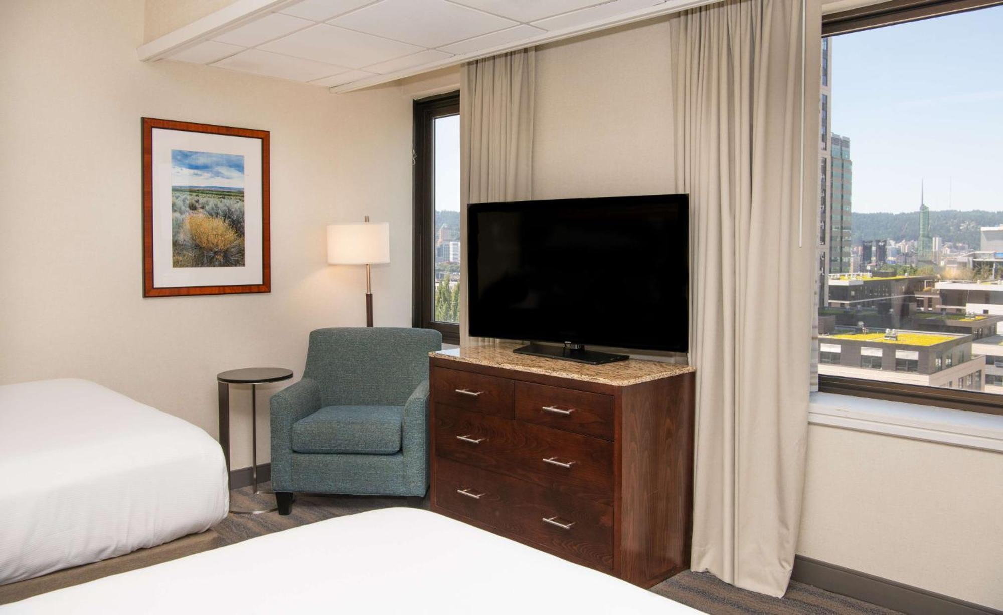 Doubletree By Hilton Portland Hotel Bagian luar foto