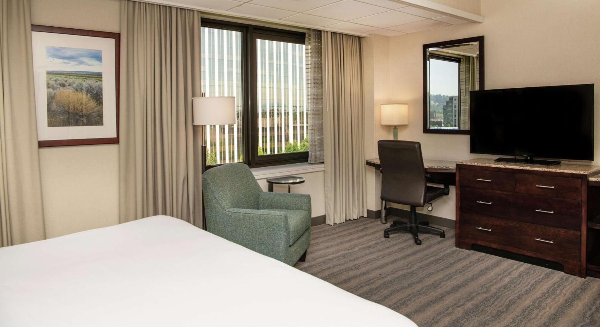 Doubletree By Hilton Portland Hotel Bagian luar foto