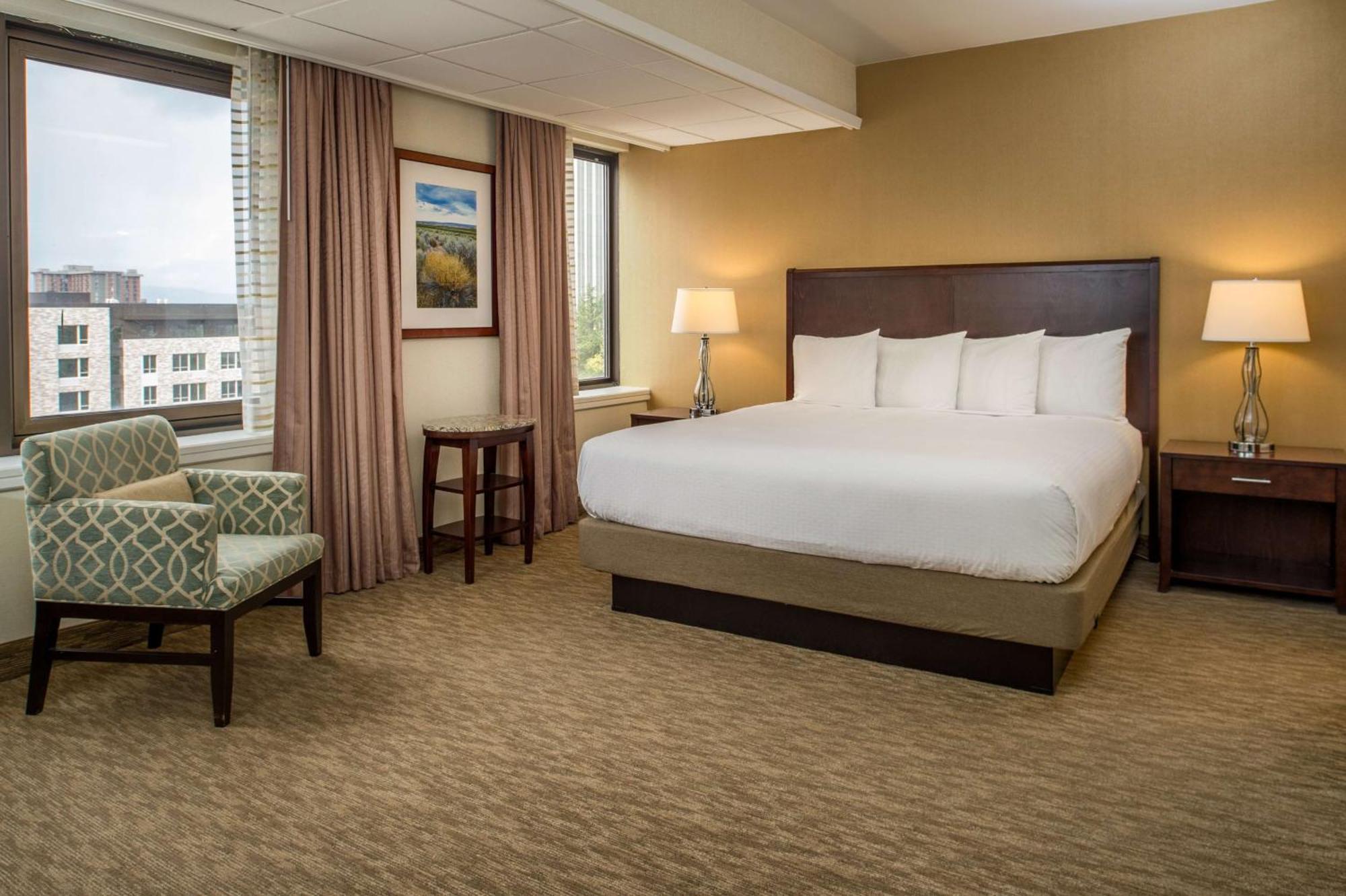 Doubletree By Hilton Portland Hotel Bagian luar foto