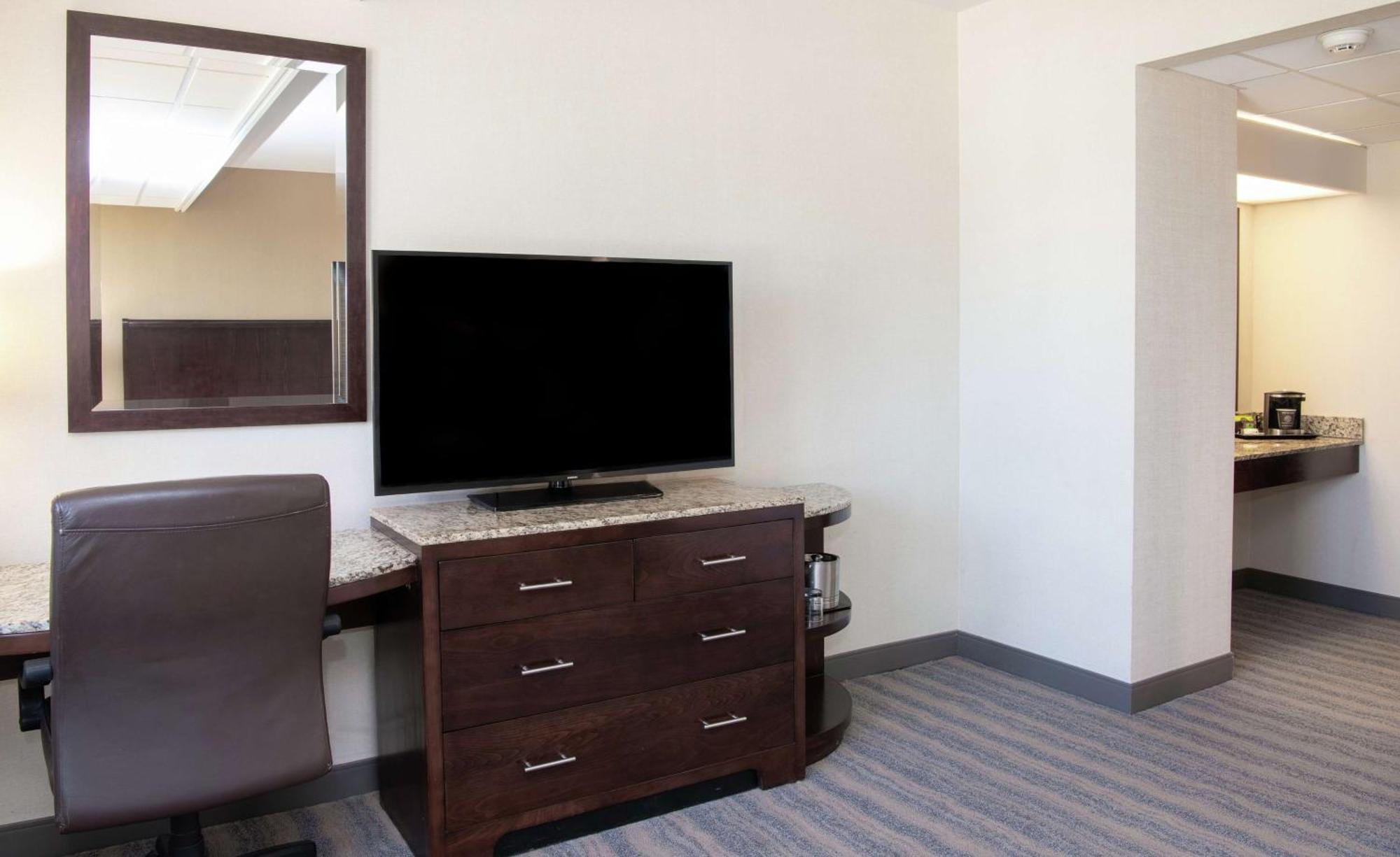 Doubletree By Hilton Portland Hotel Bagian luar foto