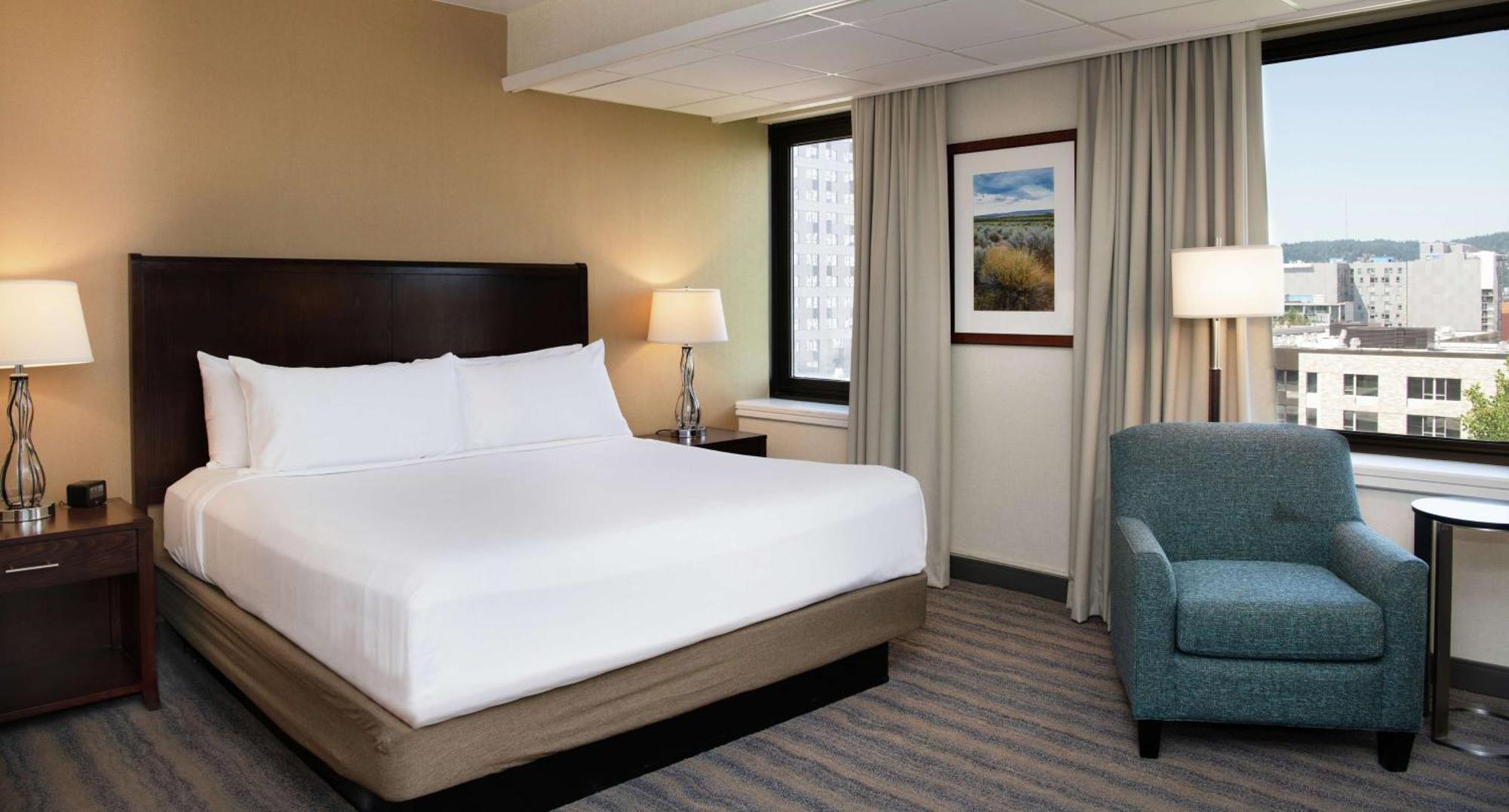 Doubletree By Hilton Portland Hotel Bagian luar foto