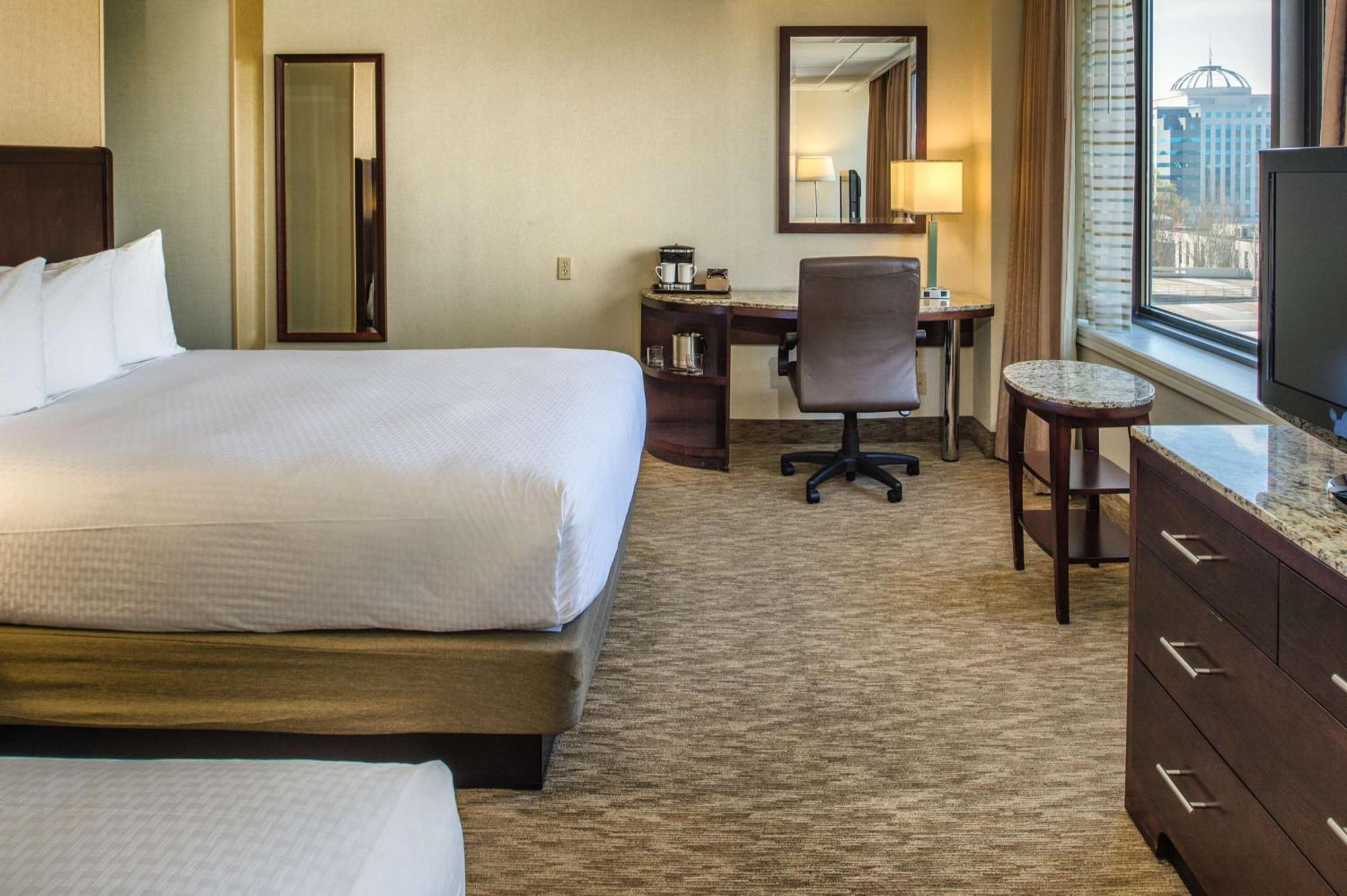 Doubletree By Hilton Portland Hotel Bagian luar foto