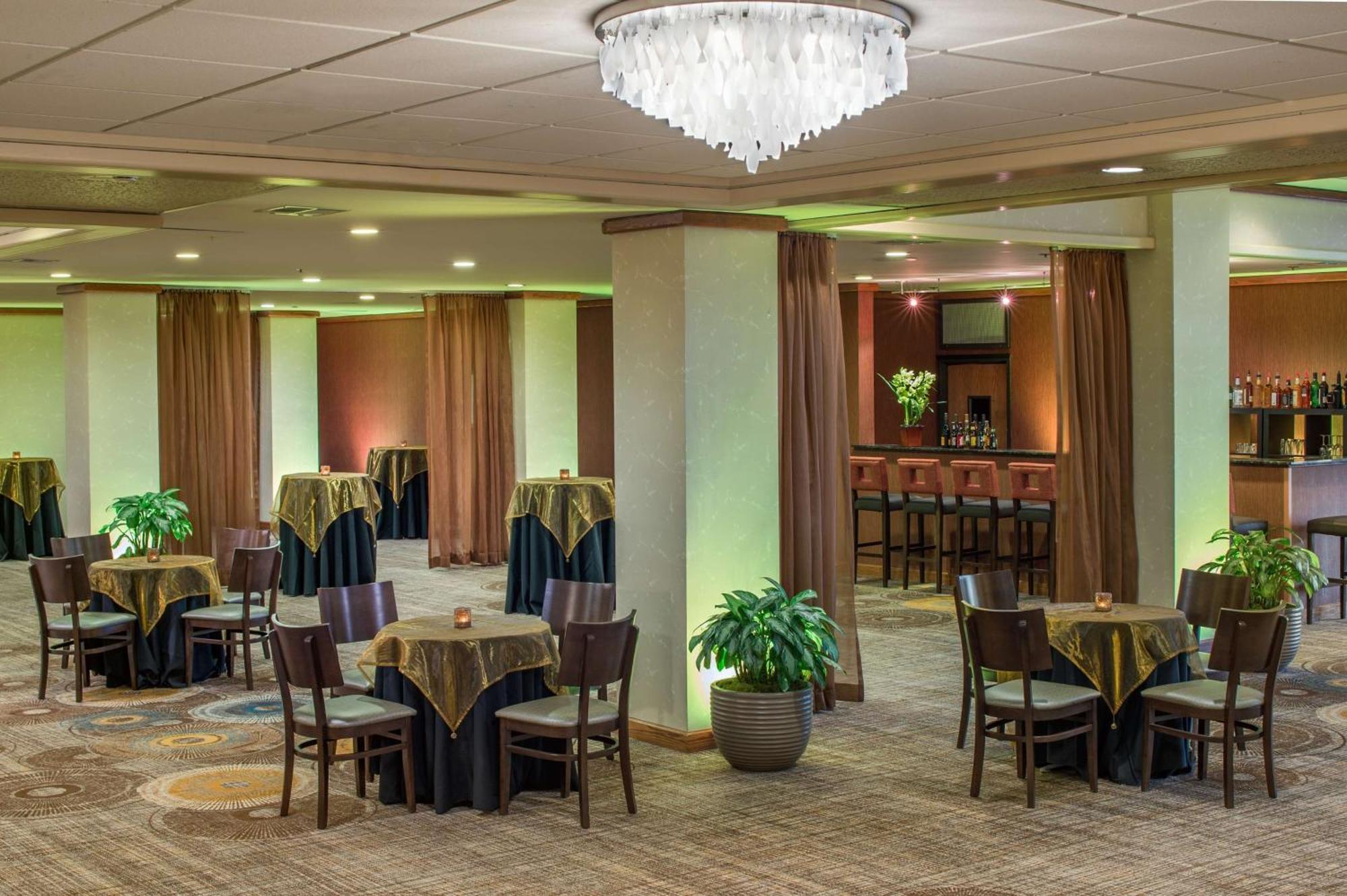 Doubletree By Hilton Portland Hotel Bagian luar foto
