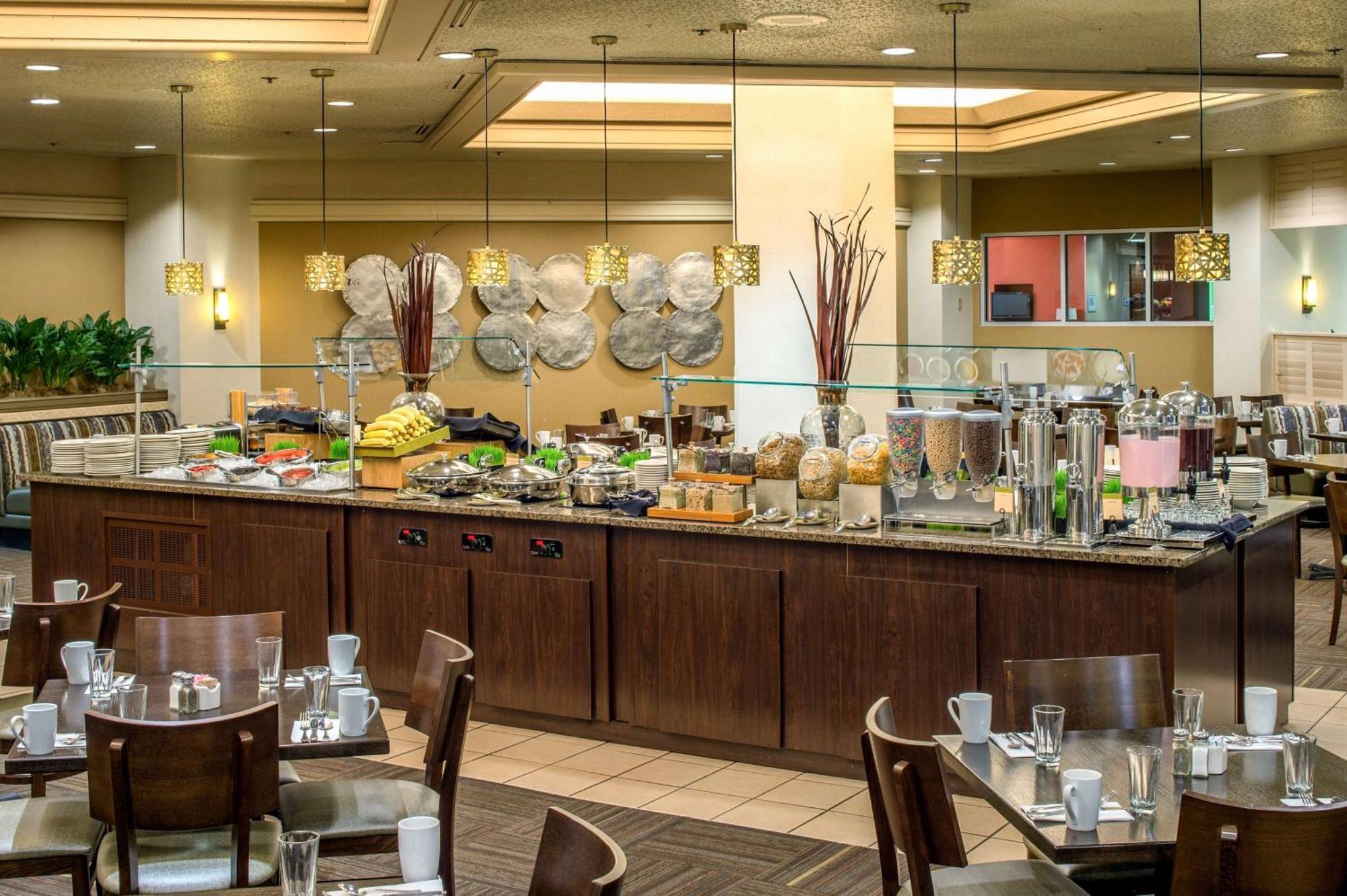 Doubletree By Hilton Portland Hotel Bagian luar foto